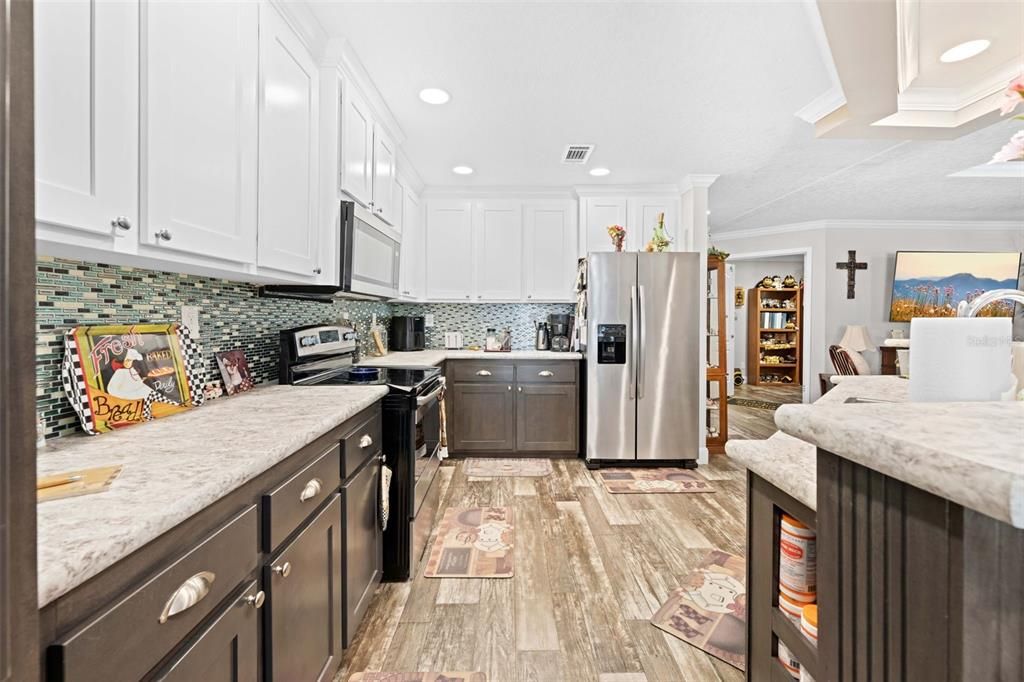 For Sale: $225,000 (2 beds, 2 baths, 1338 Square Feet)