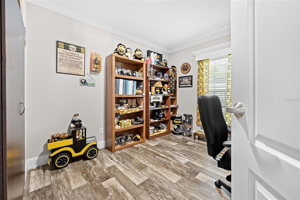 For Sale: $225,000 (2 beds, 2 baths, 1338 Square Feet)