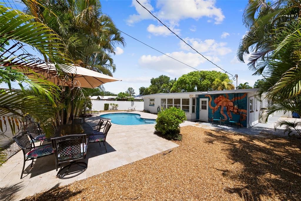 : $525,000 (3 beds, 2 baths, 1475 Square Feet)