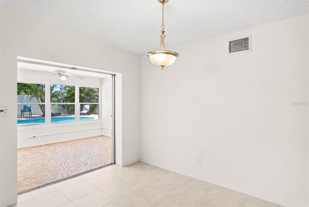 : $525,000 (3 beds, 2 baths, 1475 Square Feet)