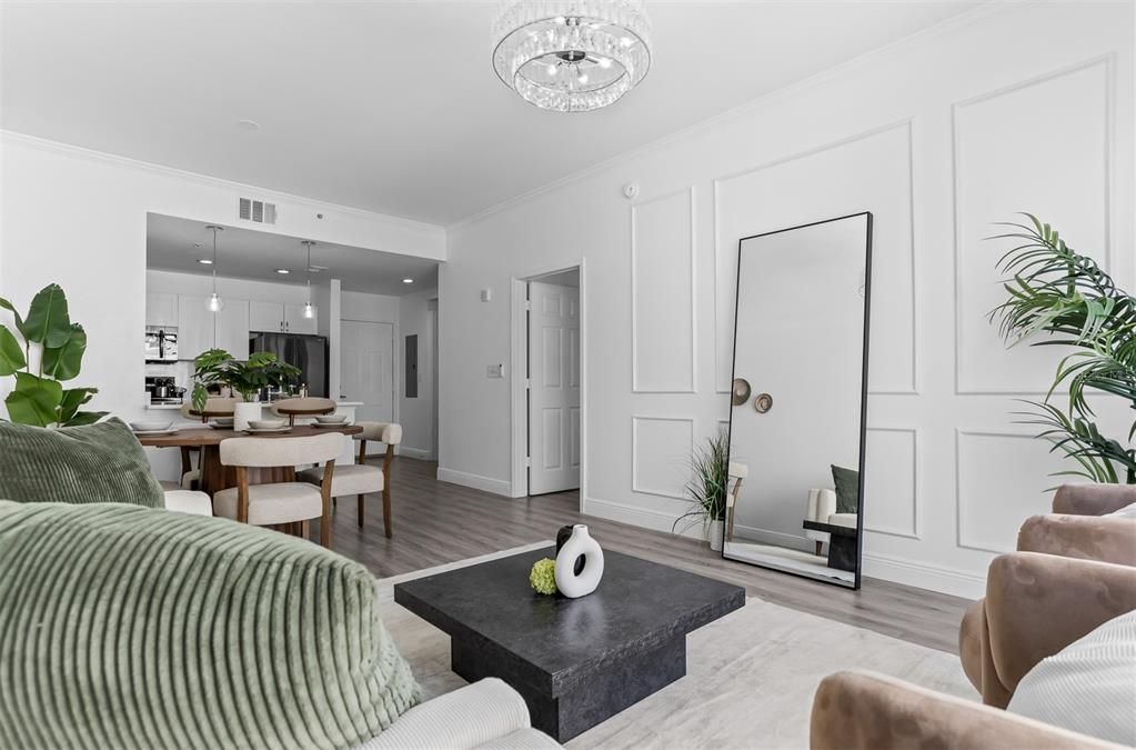For Sale: $525,000 (2 beds, 2 baths, 1009 Square Feet)