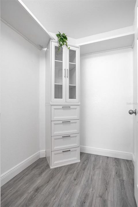 For Sale: $525,000 (2 beds, 2 baths, 1009 Square Feet)