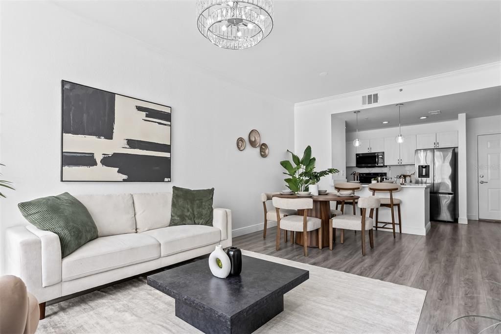 For Sale: $525,000 (2 beds, 2 baths, 1009 Square Feet)