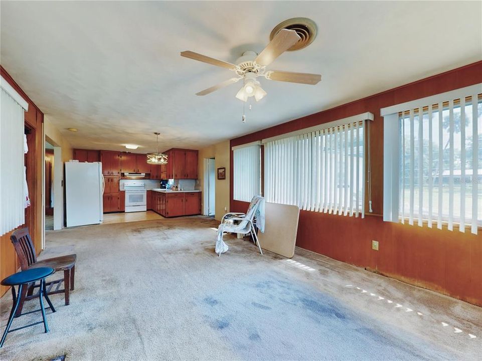 En Venta: $315,000 (3 camas, 3 baños, 1556 Pies cuadrados)