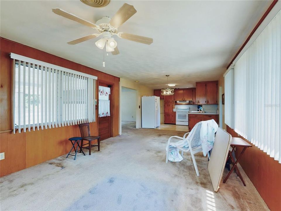 En Venta: $315,000 (3 camas, 3 baños, 1556 Pies cuadrados)