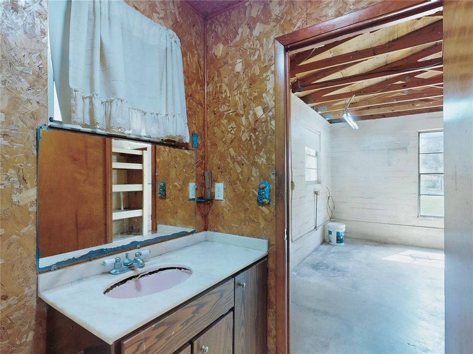 En Venta: $315,000 (3 camas, 3 baños, 1556 Pies cuadrados)