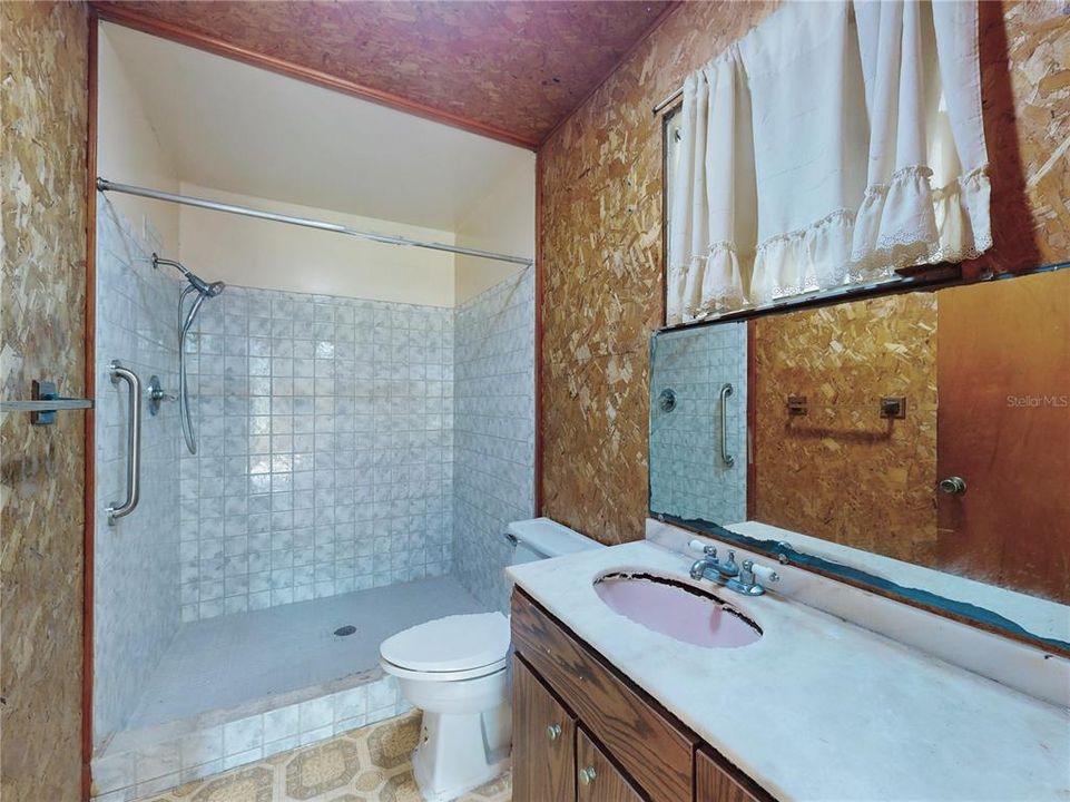 En Venta: $315,000 (3 camas, 3 baños, 1556 Pies cuadrados)