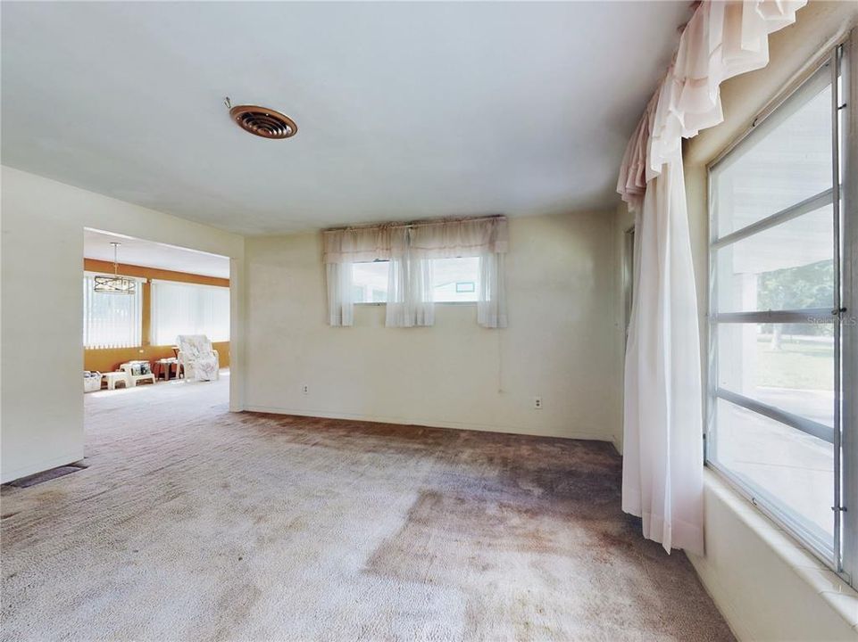 En Venta: $315,000 (3 camas, 3 baños, 1556 Pies cuadrados)