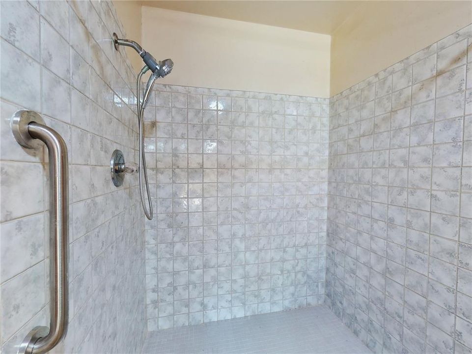 En Venta: $315,000 (3 camas, 3 baños, 1556 Pies cuadrados)