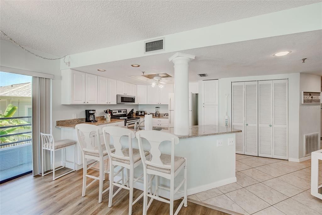 En Venta: $1,075,000 (2 camas, 2 baños, 1450 Pies cuadrados)