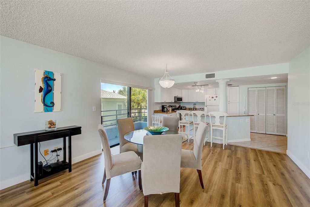 En Venta: $1,075,000 (2 camas, 2 baños, 1450 Pies cuadrados)