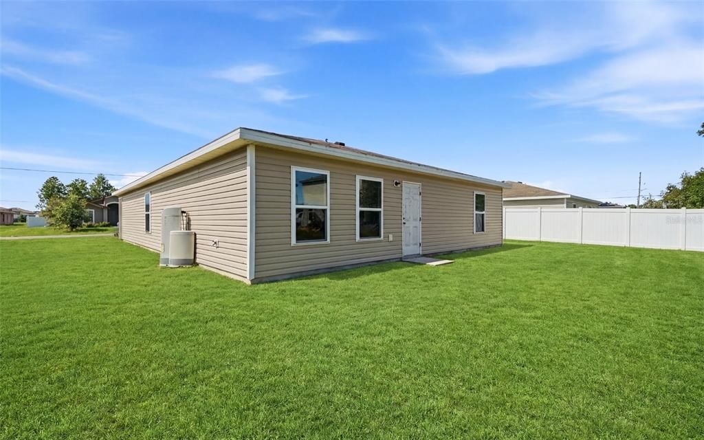 En Venta: $259,900 (4 camas, 2 baños, 1414 Pies cuadrados)