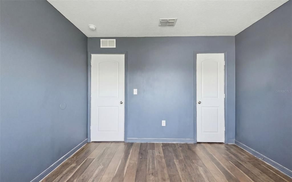 En Venta: $259,900 (4 camas, 2 baños, 1414 Pies cuadrados)