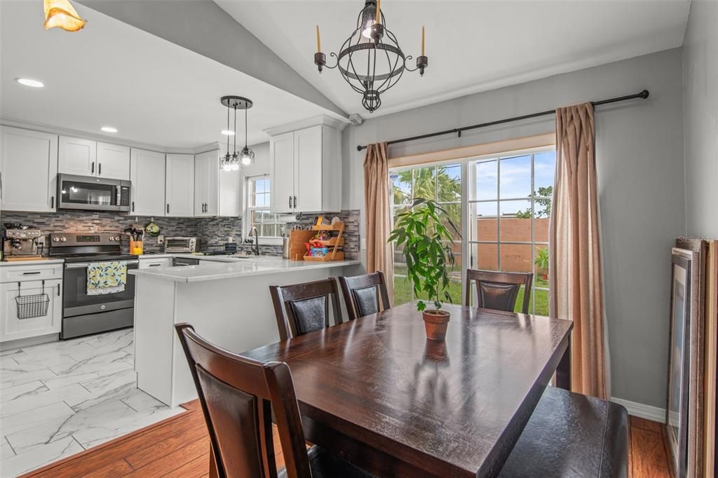 En Venta: $389,900 (3 camas, 2 baños, 1192 Pies cuadrados)