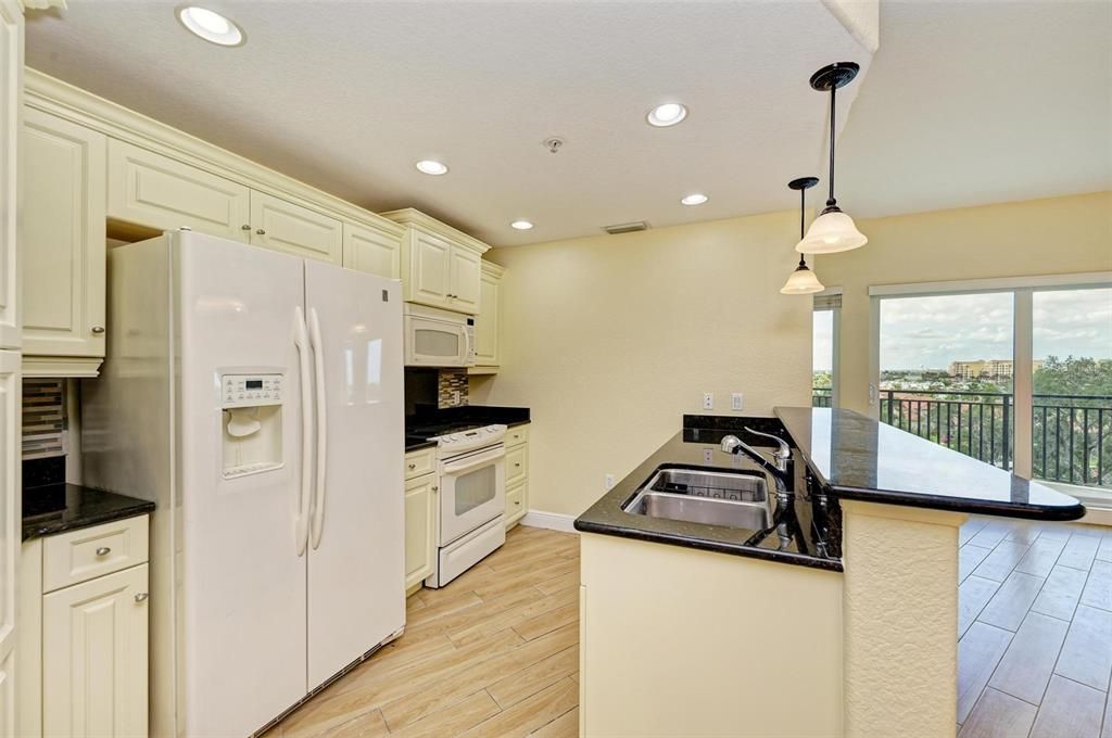 En Venta: $395,000 (2 camas, 2 baños, 1543 Pies cuadrados)