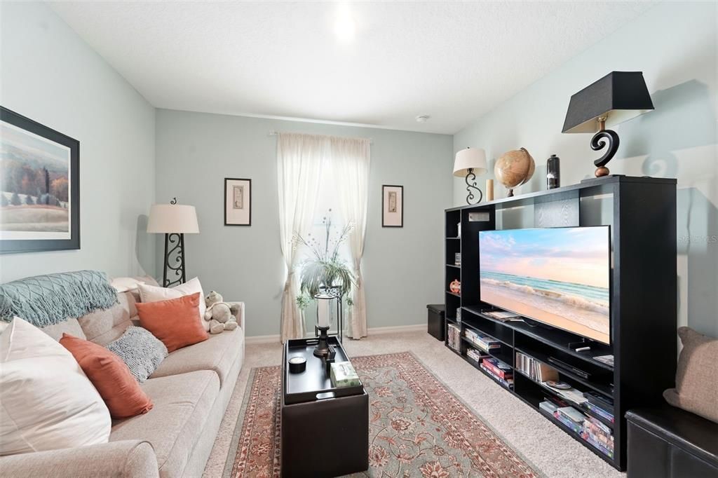 For Sale: $379,900 (4 beds, 2 baths, 1867 Square Feet)