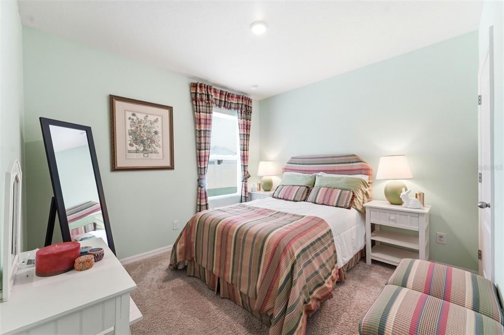 For Sale: $379,900 (4 beds, 2 baths, 1867 Square Feet)