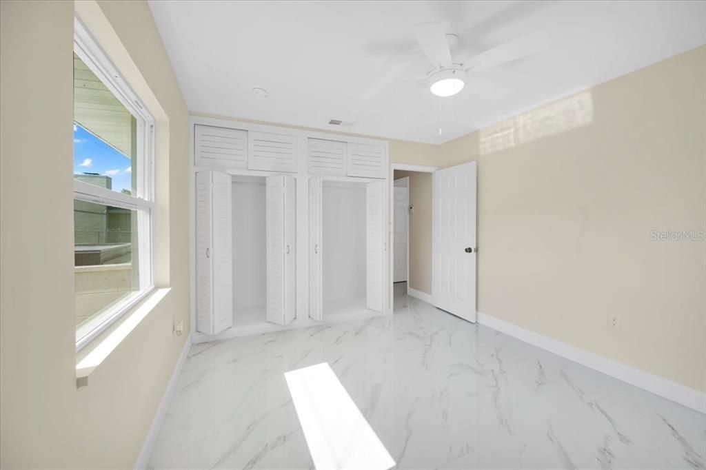 En Venta: $480,000 (4 camas, 2 baños, 1968 Pies cuadrados)