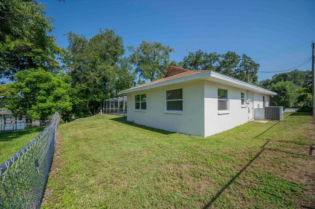En Venta: $480,000 (4 camas, 2 baños, 1968 Pies cuadrados)