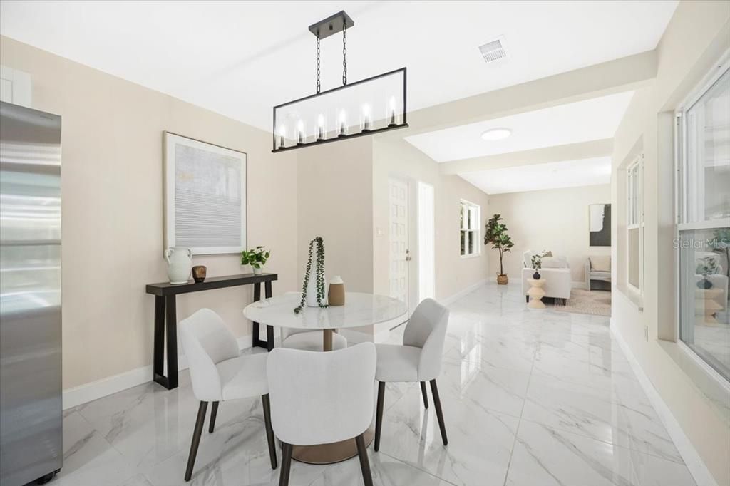 En Venta: $480,000 (4 camas, 2 baños, 1968 Pies cuadrados)
