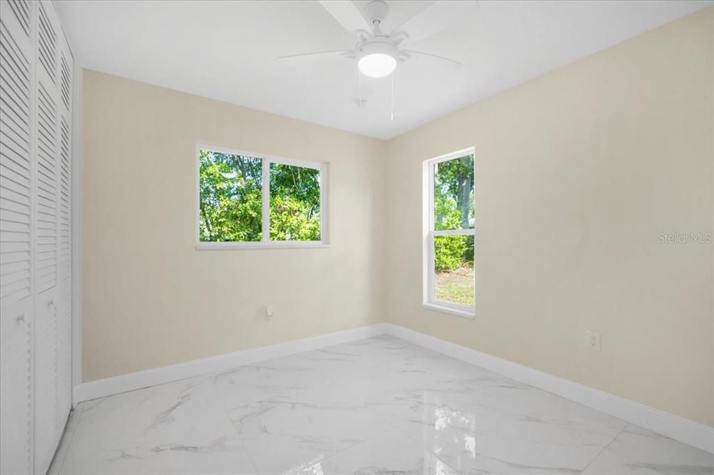 En Venta: $480,000 (4 camas, 2 baños, 1968 Pies cuadrados)