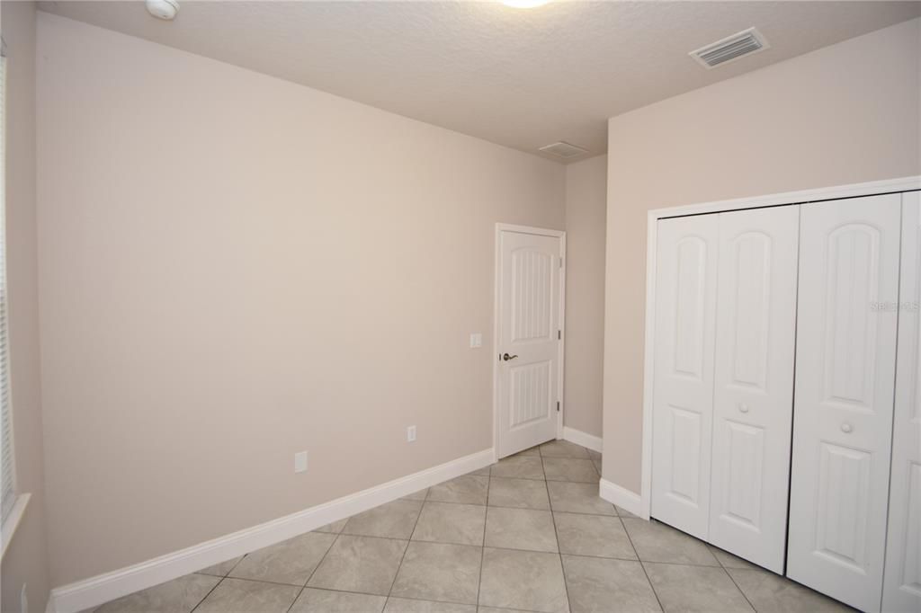 For Rent: $1,950 (4 beds, 2 baths, 1492 Square Feet)