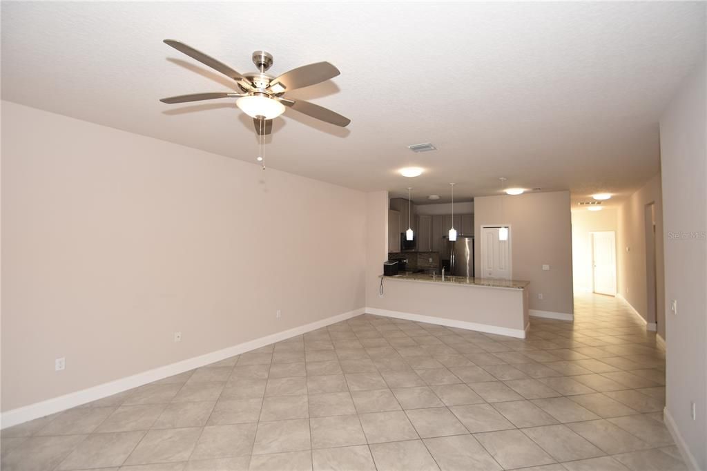 For Rent: $1,950 (4 beds, 2 baths, 1492 Square Feet)