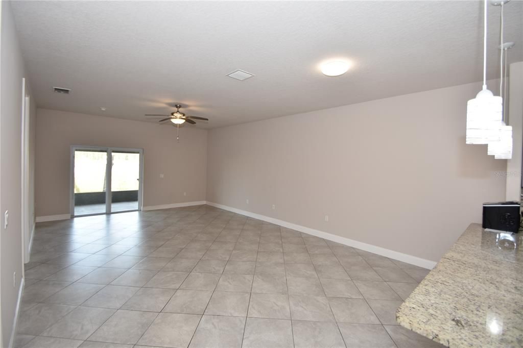 For Rent: $1,950 (4 beds, 2 baths, 1492 Square Feet)