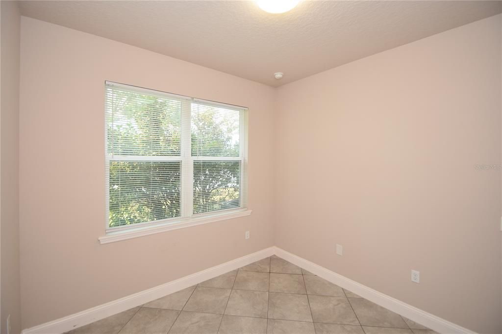 For Rent: $1,950 (4 beds, 2 baths, 1492 Square Feet)
