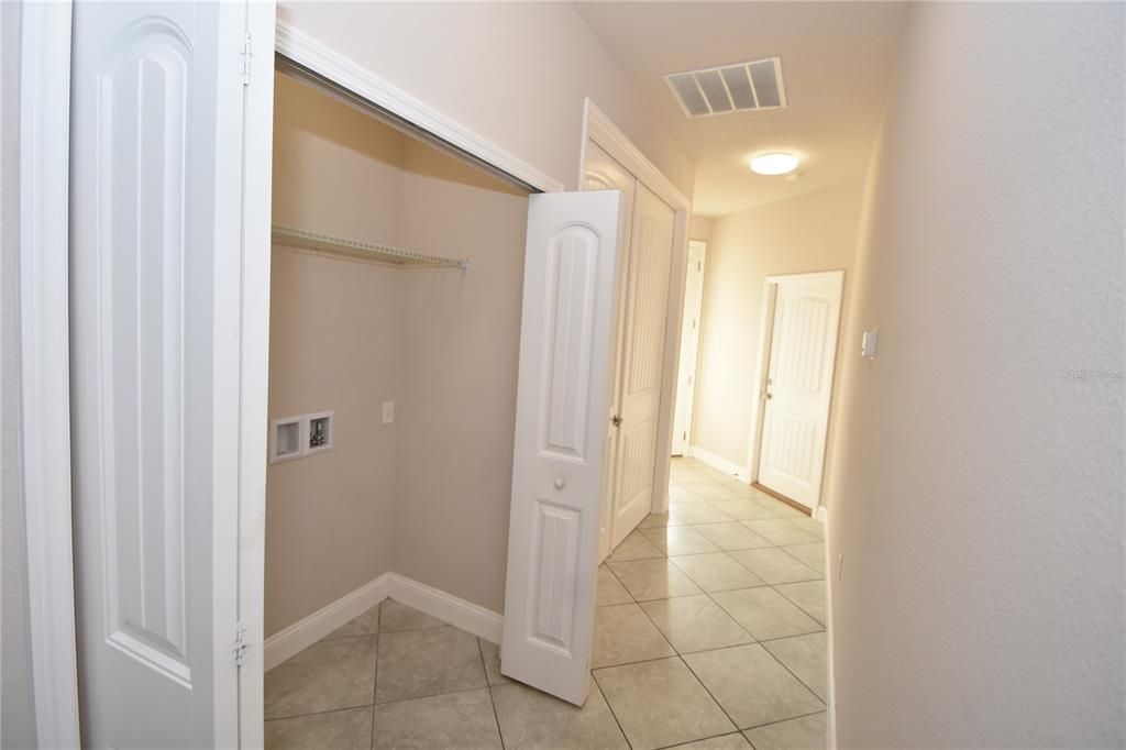 For Rent: $1,950 (4 beds, 2 baths, 1492 Square Feet)