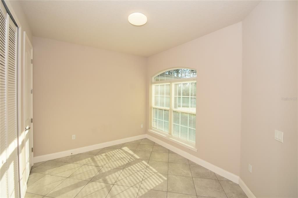 For Rent: $1,950 (4 beds, 2 baths, 1492 Square Feet)