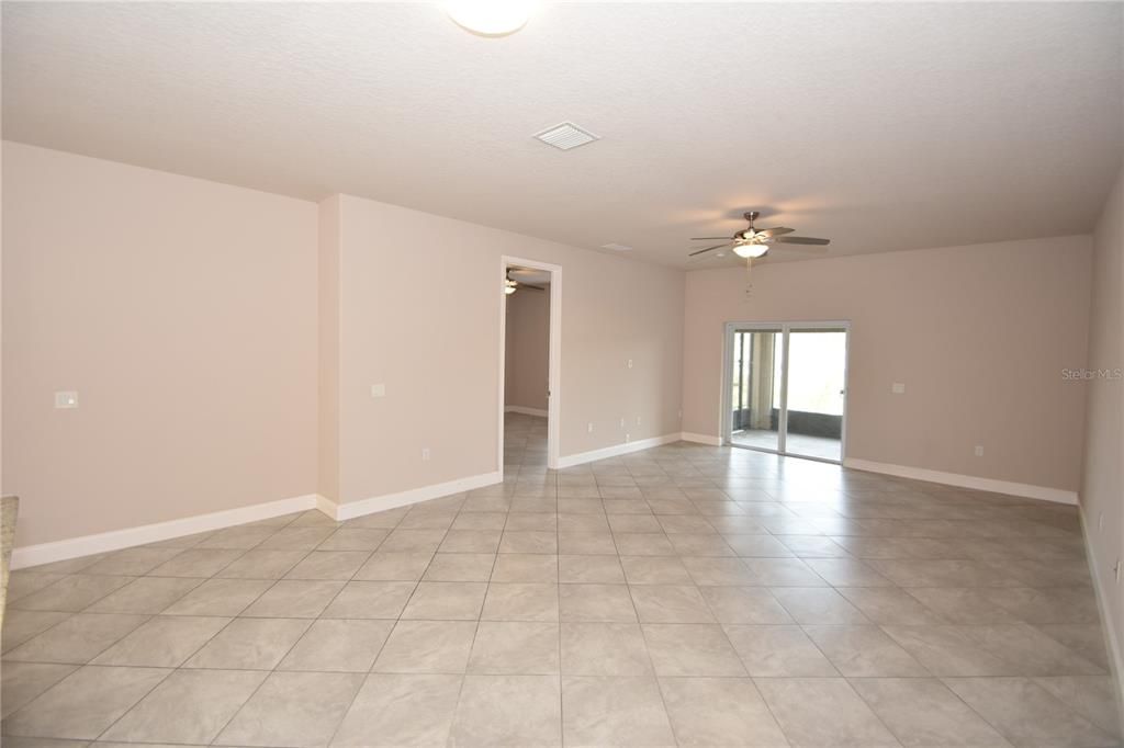 For Rent: $1,950 (4 beds, 2 baths, 1492 Square Feet)