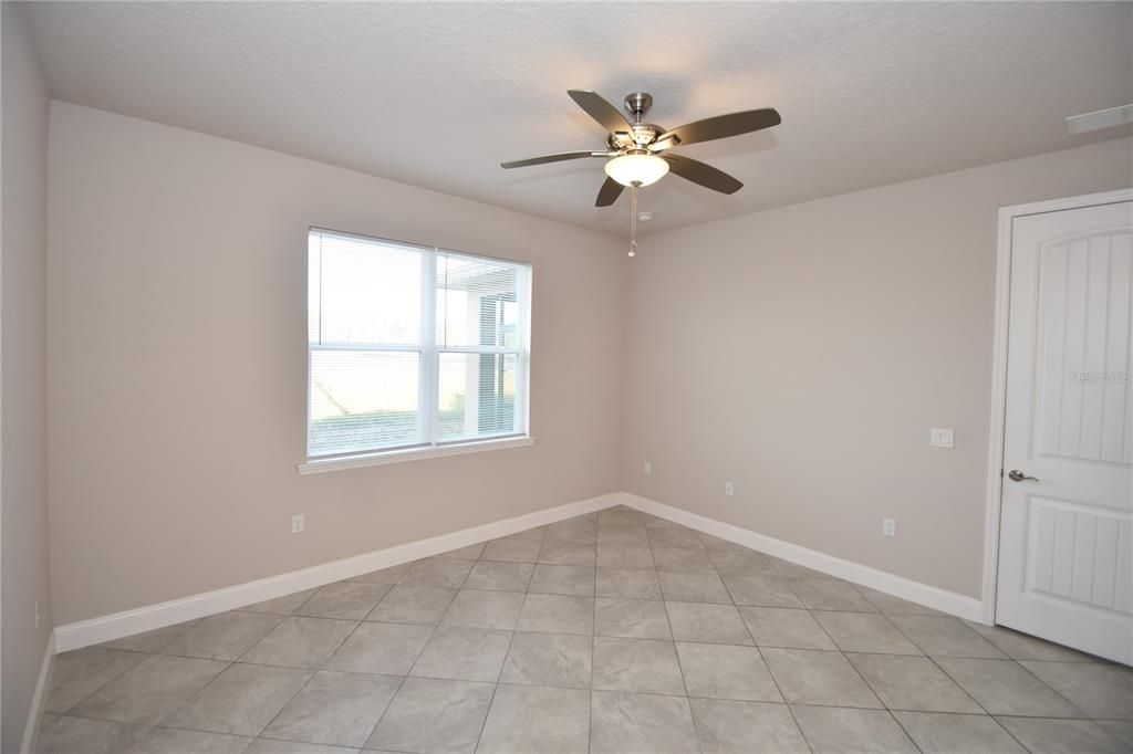 For Rent: $1,950 (4 beds, 2 baths, 1492 Square Feet)