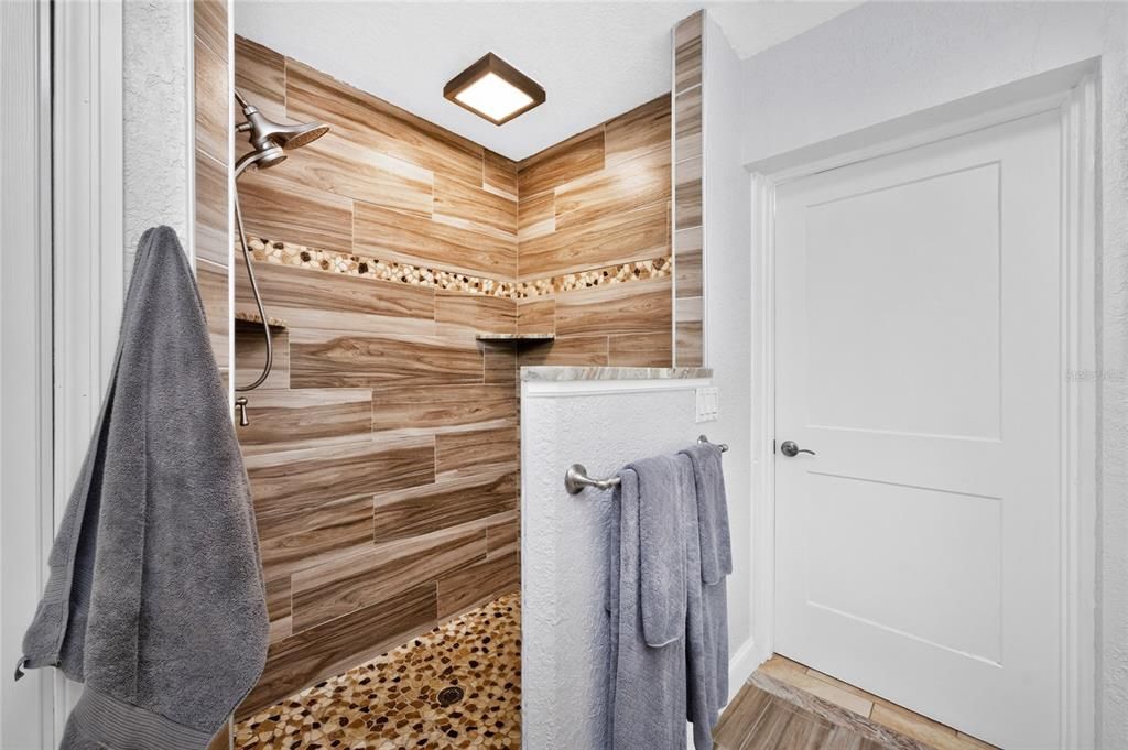 Active With Contract: $589,000 (3 beds, 3 baths, 1935 Square Feet)