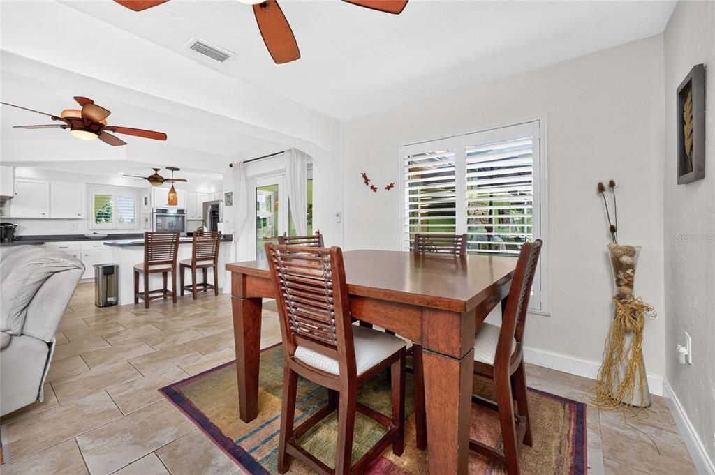 Active With Contract: $589,000 (3 beds, 3 baths, 1935 Square Feet)
