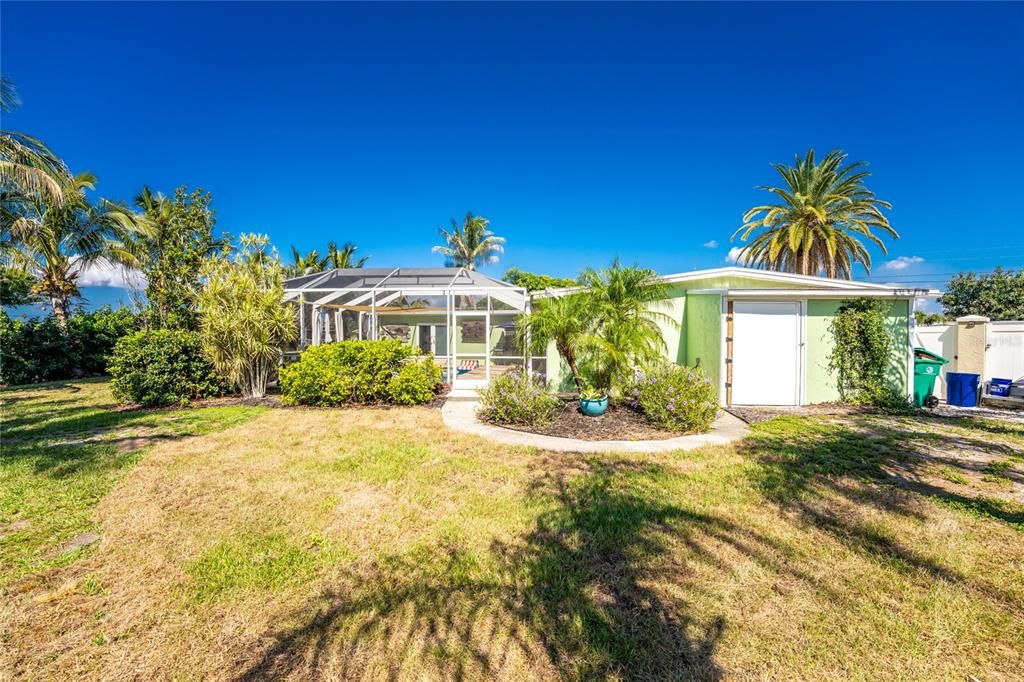 Active With Contract: $589,000 (3 beds, 3 baths, 1935 Square Feet)
