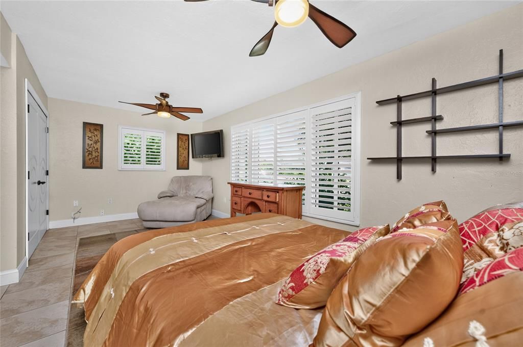 Active With Contract: $589,000 (3 beds, 3 baths, 1935 Square Feet)