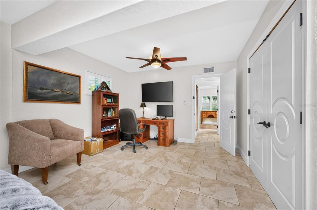 Active With Contract: $589,000 (3 beds, 3 baths, 1935 Square Feet)