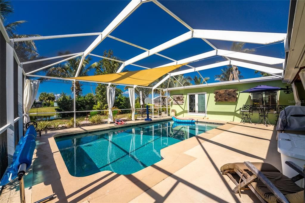 Active With Contract: $589,000 (3 beds, 3 baths, 1935 Square Feet)