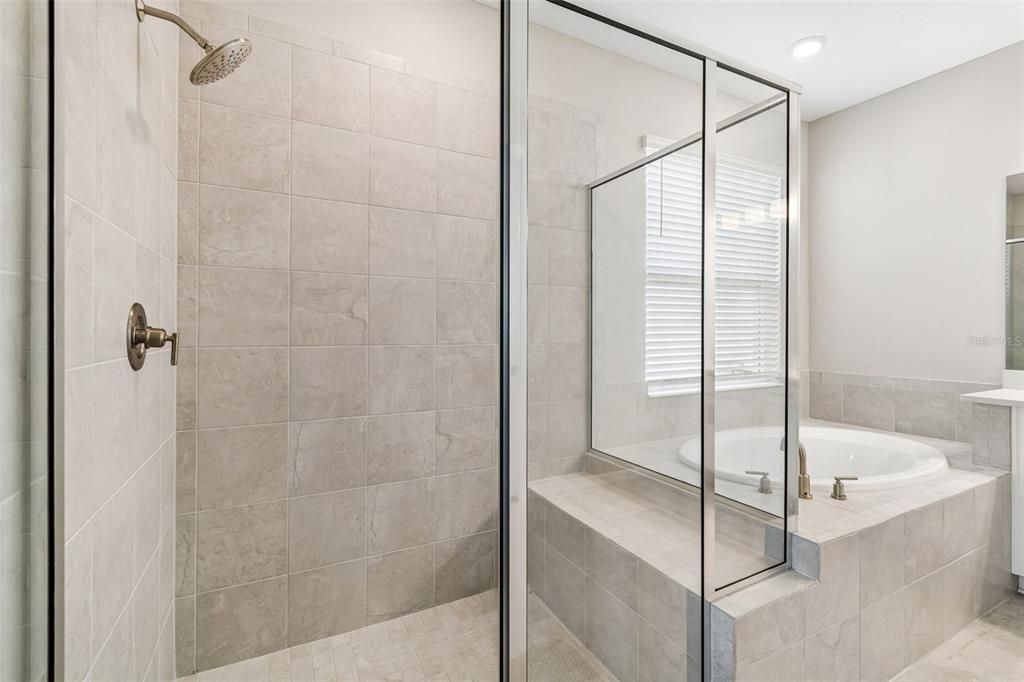 En Venta: $500,000 (4 camas, 3 baños, 2399 Pies cuadrados)