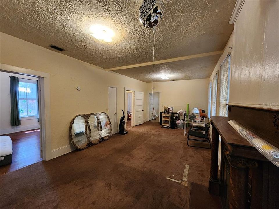В аренду: $1,600 (3 спален, 1 ванн, 1146 Квадратных фут)