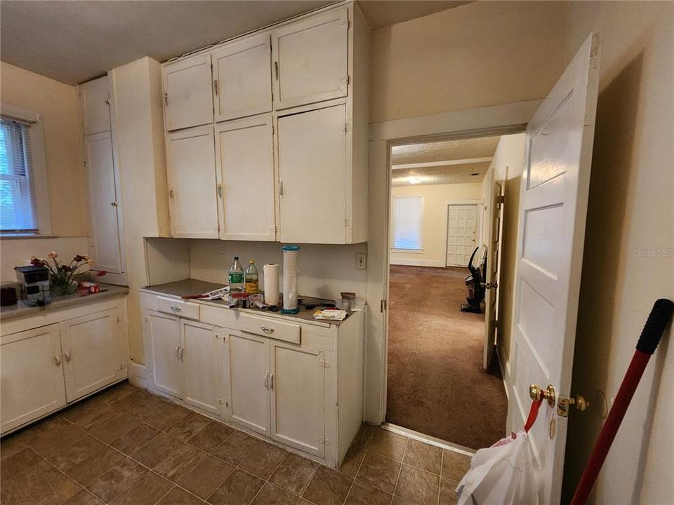 В аренду: $1,600 (3 спален, 1 ванн, 1146 Квадратных фут)
