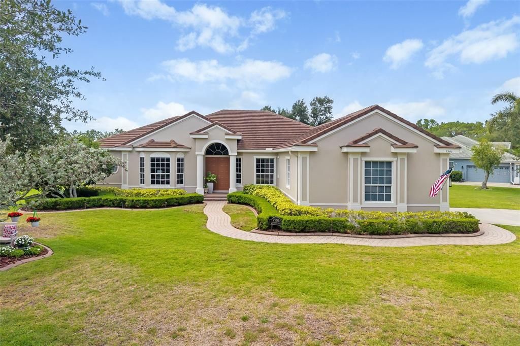 En Venta: $785,000 (3 camas, 3 baños, 2732 Pies cuadrados)