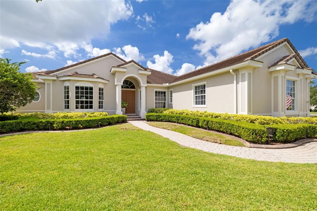 En Venta: $785,000 (3 camas, 3 baños, 2732 Pies cuadrados)