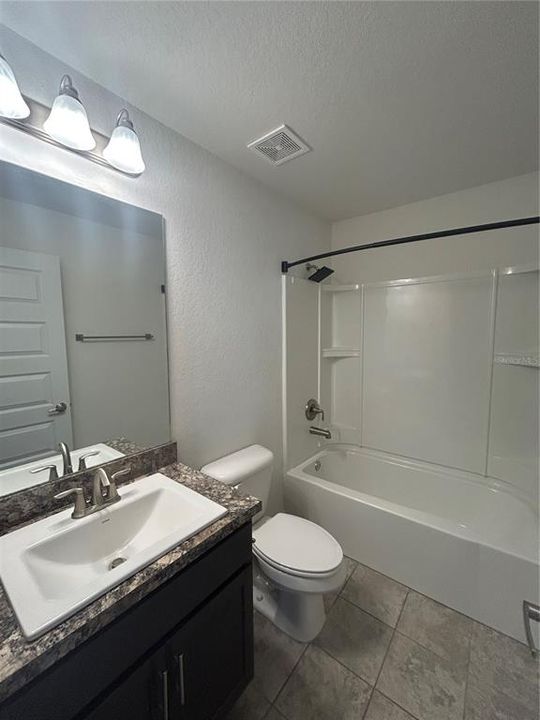 For Rent: $2,100 (3 beds, 2 baths, 1543 Square Feet)