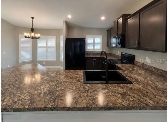 For Rent: $2,100 (3 beds, 2 baths, 1543 Square Feet)