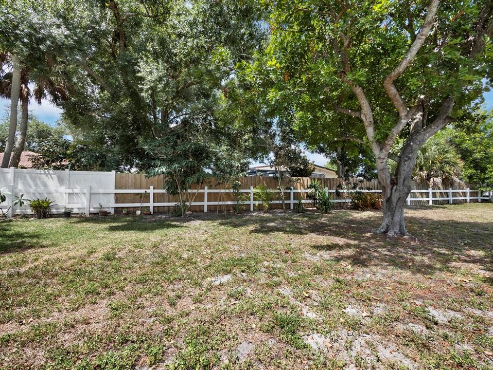 En Venta: $223,900 (2 camas, 2 baños, 1332 Pies cuadrados)