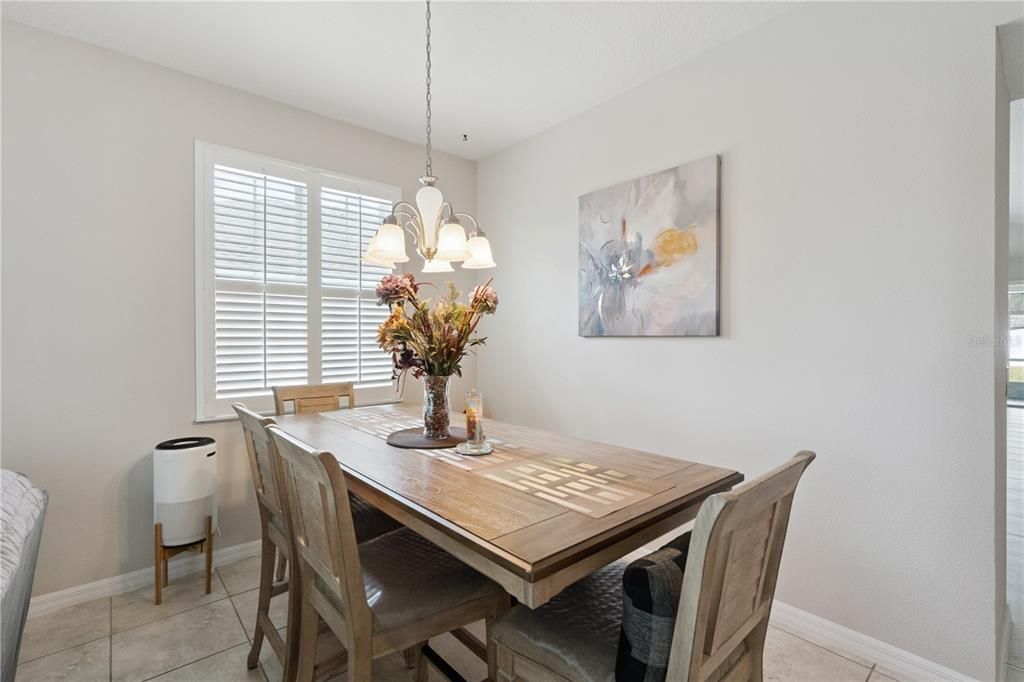 For Sale: $400,000 (4 beds, 2 baths, 1932 Square Feet)