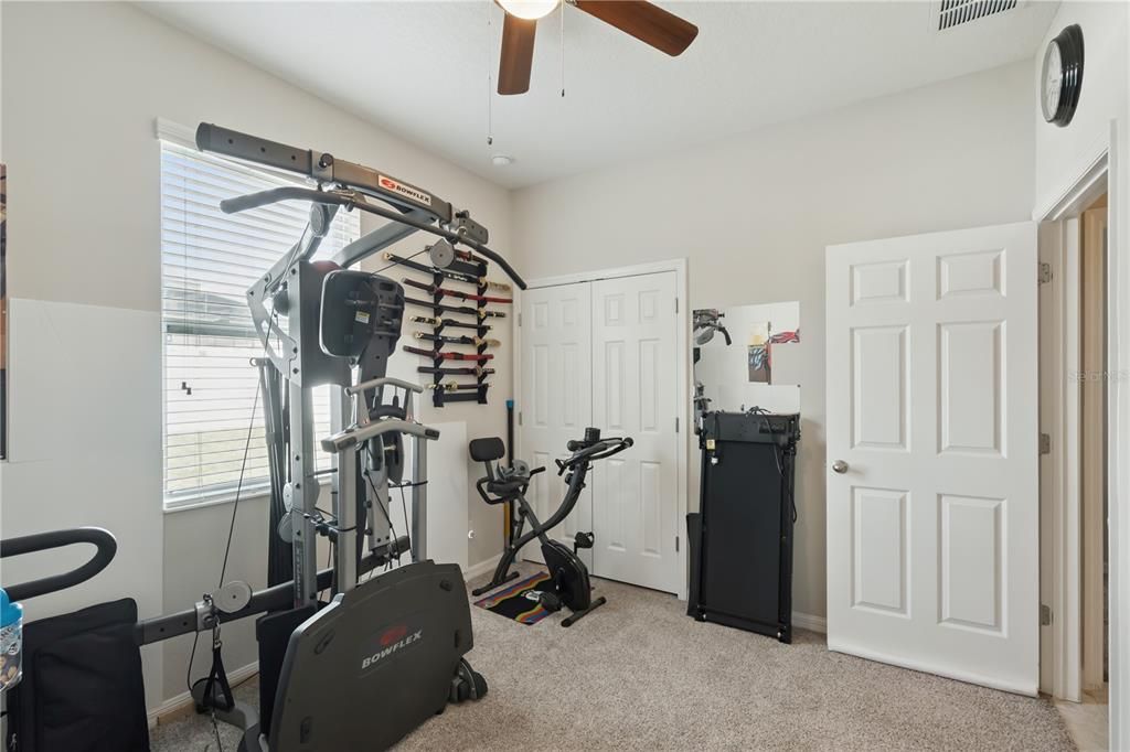 For Sale: $400,000 (4 beds, 2 baths, 1932 Square Feet)