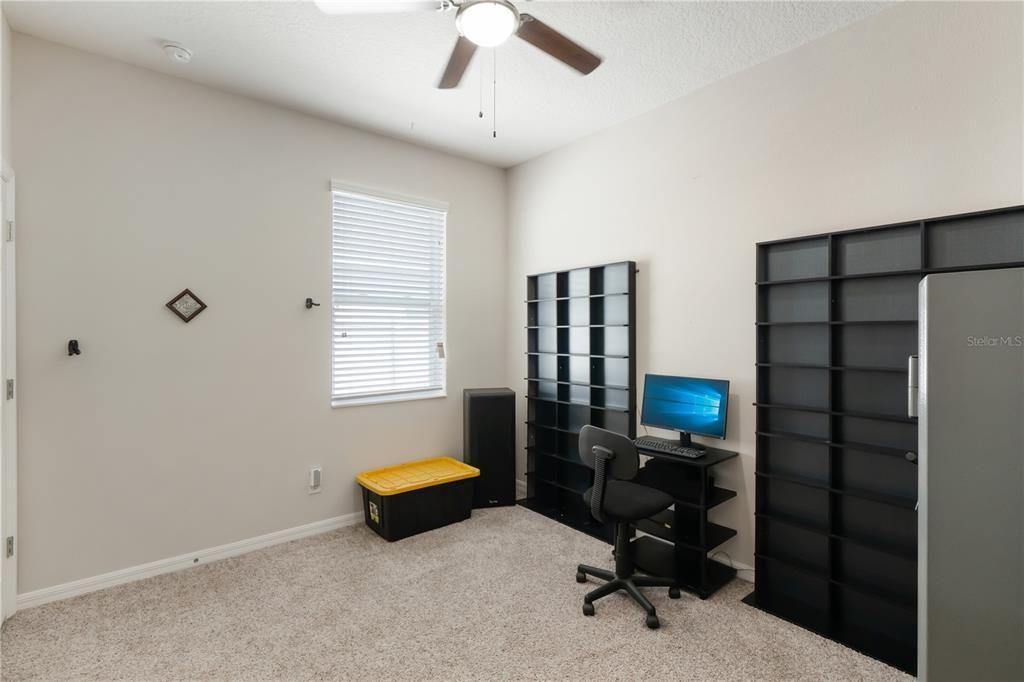 For Sale: $400,000 (4 beds, 2 baths, 1932 Square Feet)